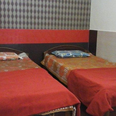 Hotel Guru Kripa 贾姆谢德布尔 外观 照片