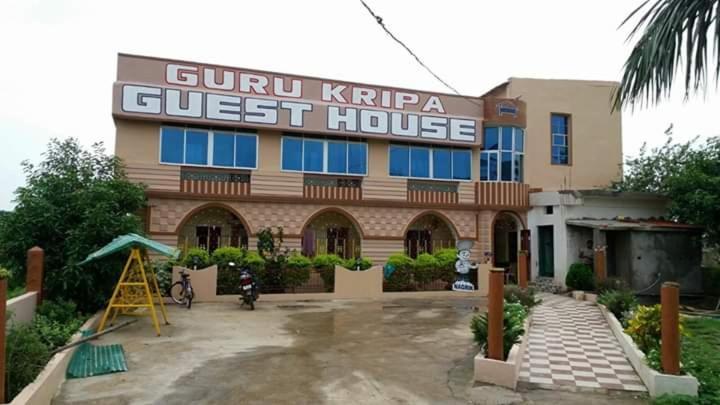 Hotel Guru Kripa 贾姆谢德布尔 外观 照片